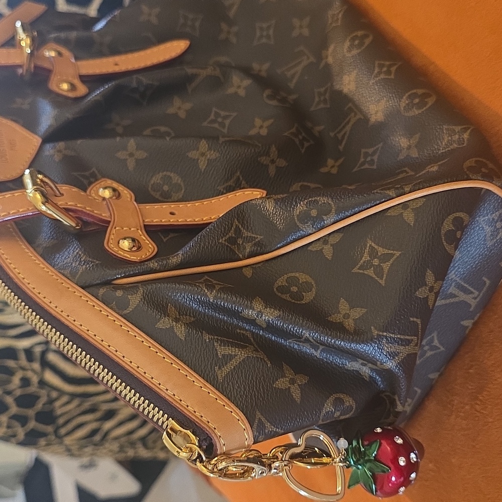 Excellent Preowned Condition Louis Vuitton TROVOLI Brown and Tan Shoulder Bag - Picture 7 of 17